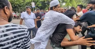 ধানমন্ডিতে জামায়াতের মিছিল শেষে ‘দোসর’ আখ্যা দিয়ে সাংবাদিককে মারধর